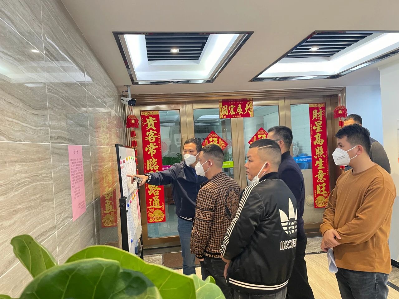 E:\lys\工作\綜合部\公司重大活動、新聞\2023.01.17 湖里區(qū)區(qū)委常委、副區(qū)長王達帶隊慰問我司\網(wǎng)站\微信圖片_20230209183033.jpg